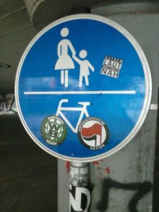 Fußgänger/Radfahrer-Schild Stephanibrücke