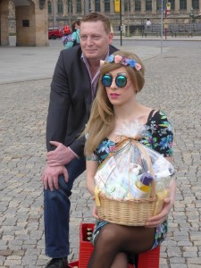 Portrait mit Präsentkörbchen