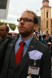 Wehnemann mit Botschaften für das Volk (Jackettasche)