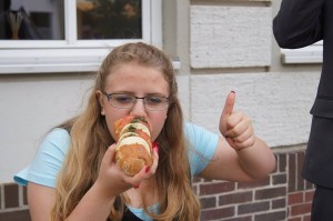 Sandwiches immer senkrecht, niemals waagerecht essen